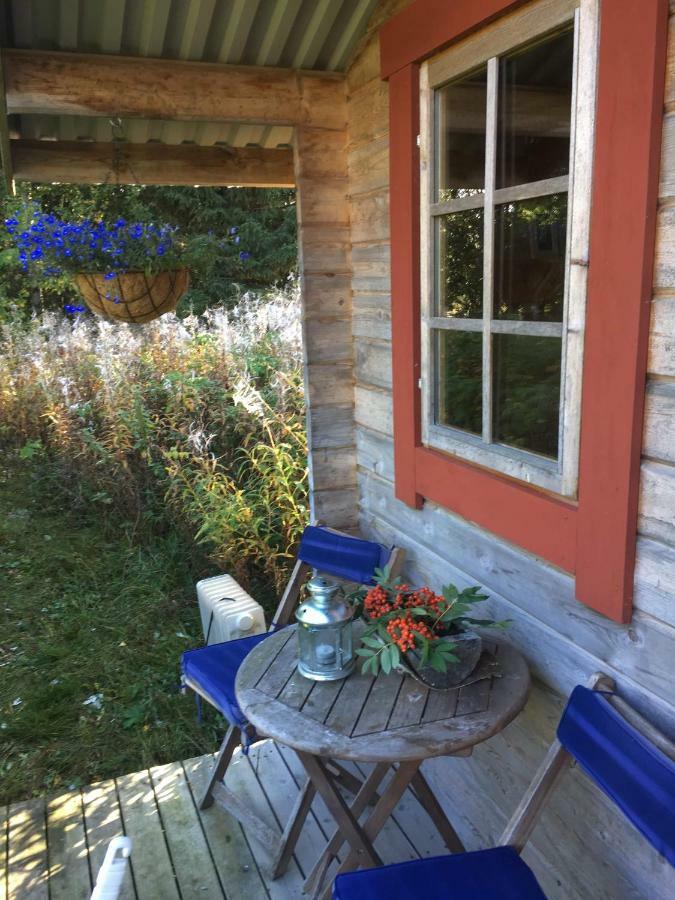 Cabin On Husky Farm Стрёмсунд Экстерьер фото